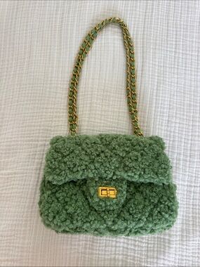 Amazon Green Sherpa Shoulder Bag with Gold Chain